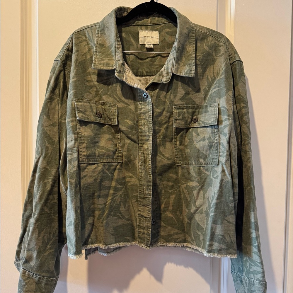 American Eagle Cropped Utility Shirt Jacket - Camo Green (XL)